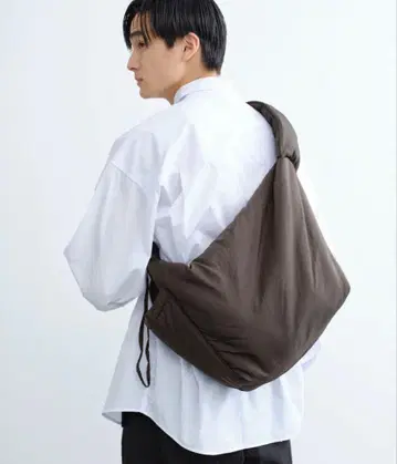 SINSS 나일론 개더 숄더백 차콜