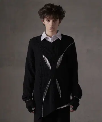 GRANCY 지퍼 디자인 비대칭 니트