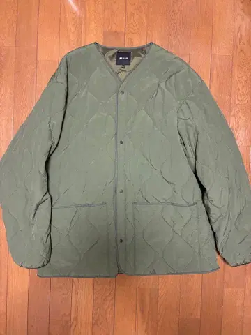 BEAMS 다운 자켓 올리브 750 필파워