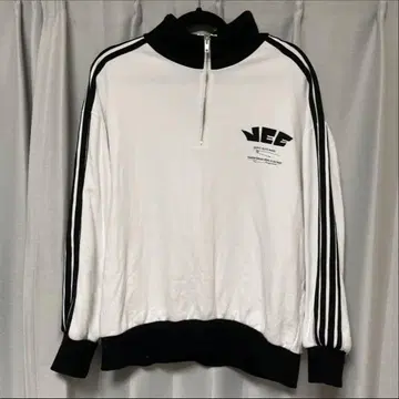 NEE 하프 지퍼 맨투맨