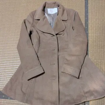 LIZ LISA 베이지 코트 플레어 실루엣