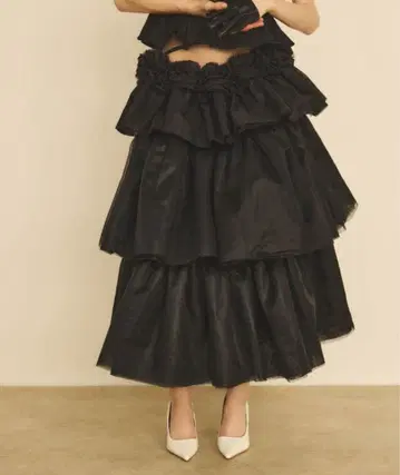 프릴 장식 블랙 캉캉 스커트