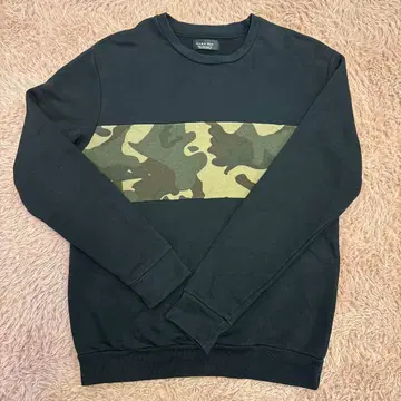 ZARA MAN 블랙 카모플라쥬 맨투맨 S