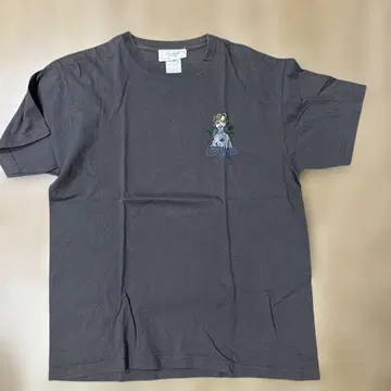 레프트 얼론 캐릭터 T셔츠 다크 그레이