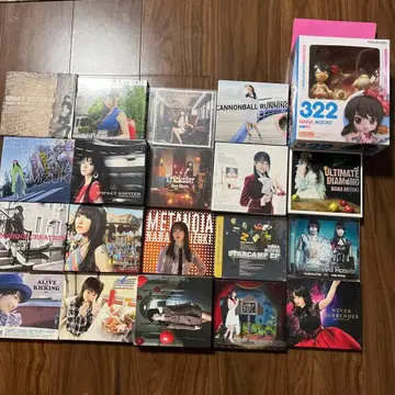 미즈키 나나 19장 세트 + 넨도로이드 묶음 판매