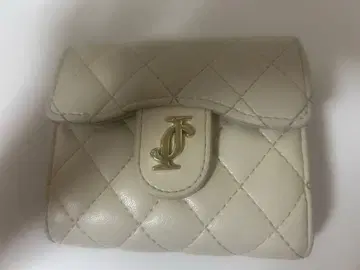 질 바이 질 스튜어트 크로스J 퀼트 지갑