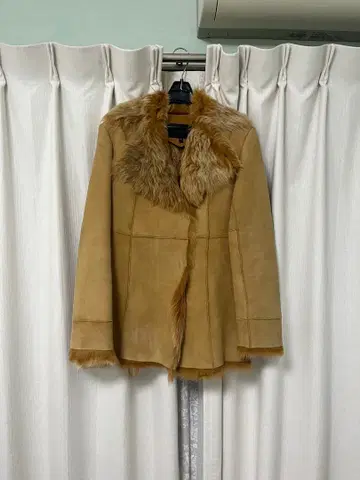 바나나리퍼블릭 무스탕 코트 [ 새상품급 ]