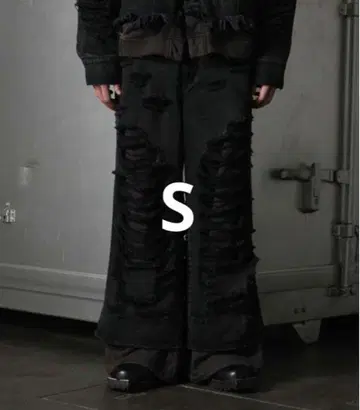 GRANCY 그랑시 맨투맨 도킹 디자인 데미지 배기 데님 팬츠