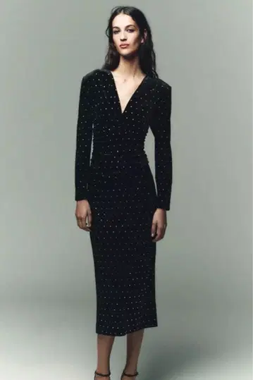 ZARA 샤이니 벨벳 미디 기장 원피스