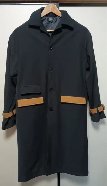 블랙 롱 코트 벨트 포함 소매