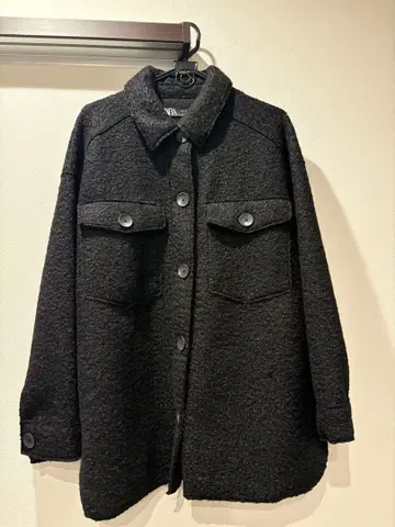[ 미사용 새상품 ] ZARA 블랙 셔츠 자켓 오버 사이즈