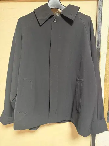 심플한 블랙 자켓