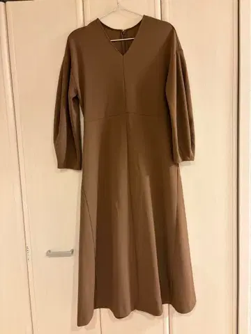 유나이티드 애로우즈 A라인 원피스