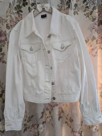 [ 새상품급 ] TWINSET 화이트 데님 자켓