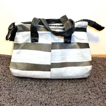 KAWAKAWA 스트라이프 디자인 토트백