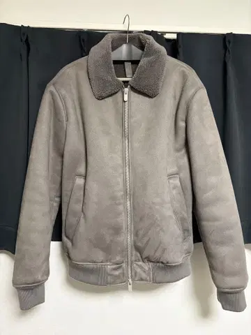 ZARA 그레이 스웨이드 자켓 보아 카라 부착