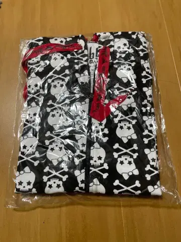 초레어 / Abbey Dawn 초기 스컬 올 패턴 후드티 M 스컬 참