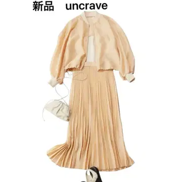 새상품 uncrave 하자 있음 시어 플리츠 스커트 커스터드 색상
