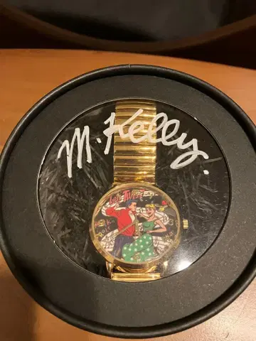 굿 록킨 x 머신건 켈리 손목시계 로카빌리