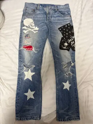 스컬 자수 데님 청바지