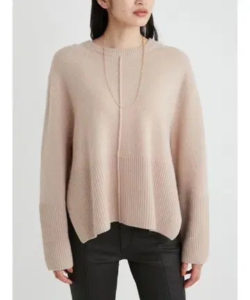 울 캐시미어 후 슬릿 크루넥 니트