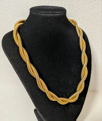 모네 더블 트위스트 스네이크 골드 컬러 목걸이