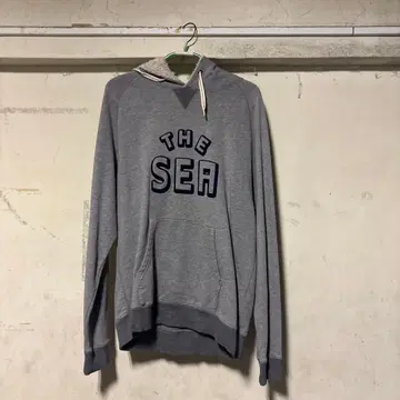 THE SEA 후드 부착 그레이 후드티