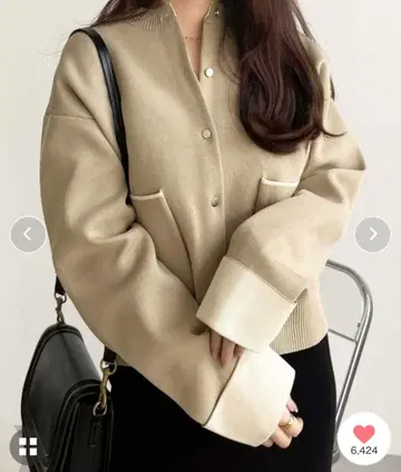 GeeRA 라 골드 버튼 배색 컬러 니트 가디건