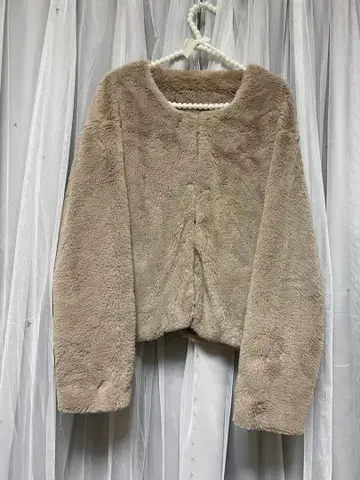 리젝시 노카라 퍼 자켓 블루종 베이지