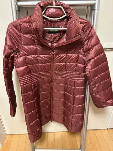 레제라 다운 라이트 와인 레드 사이즈 M