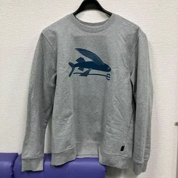 레어 패턴 새상품급 patagonia 그레이 맨투맨 트레이닝복