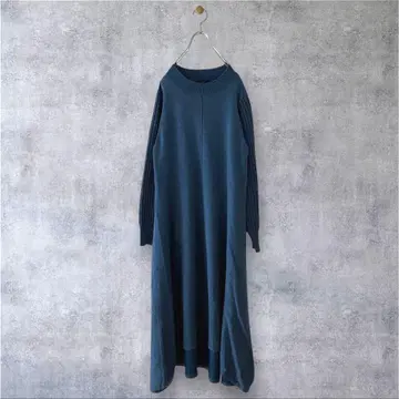 새상품급 어반리서치 로쏘 하이넥 플레어 원피스bl