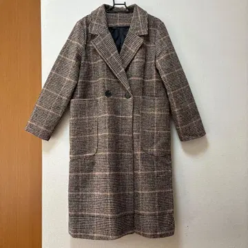 체크 무늬 더블 브레스트 롱 코트