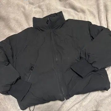 MURUA 블랙 다운 자켓