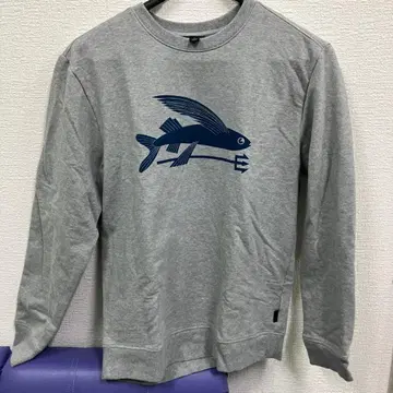 레어 패턴 새상품급 patagonia 그레이 맨투맨 물고기 디자인