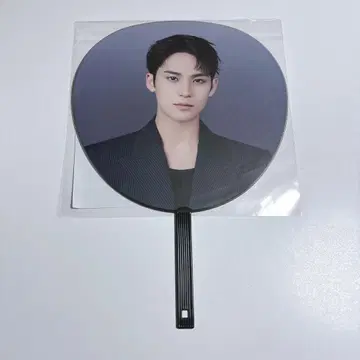 SEVENTEEN WORLD TOUR NEW_ 민규 부채