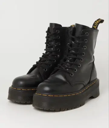 닥터마틴 부츠 8홀 통굽 닥터마틴