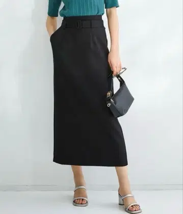 벨트 부착 I라인 스커트