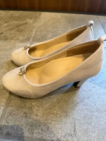 미슈마슈 하이힐 펌프스 S