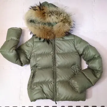 DUVETICA 퍼 달린 올리브 그린 다운 자켓