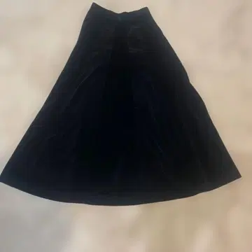 블랙 벨로아 플레어 롱 스커트