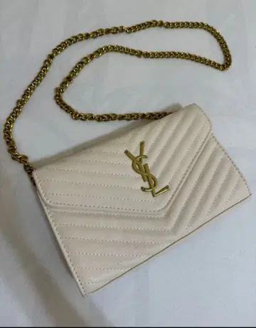 베이지 계열 숄더백