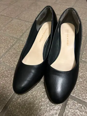 [ JELLY BEANS ] 블랙 펌프스