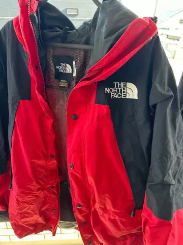 THE NORTH FACE 마운틴 후드티 빨간색/블랙