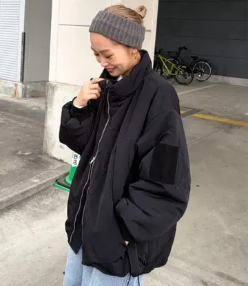 팔크로 한정 PON기획 충전솜 스탠드 카라 자켓 블랙