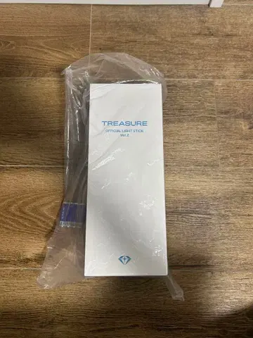 TREASURE OFFICIAL LIGHT STICK ver2