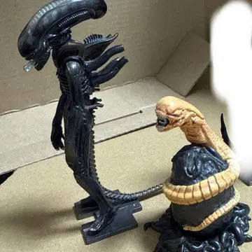 카이요도 캡슐Q 가챠가챠 에이리언 피규어 2체