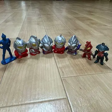 울트라맨 피규어 8체 세트