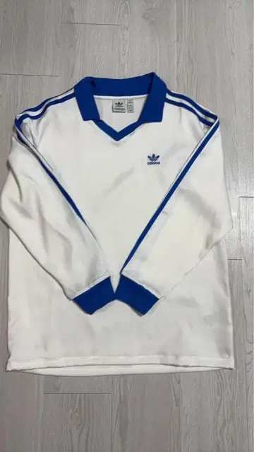 adidas 새상품급 스트라이프 V넥 헤이세이 갸루 Y2K