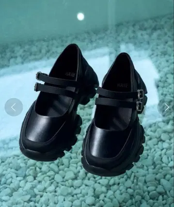 HARE 블랙 스니커즈 멜리 제인